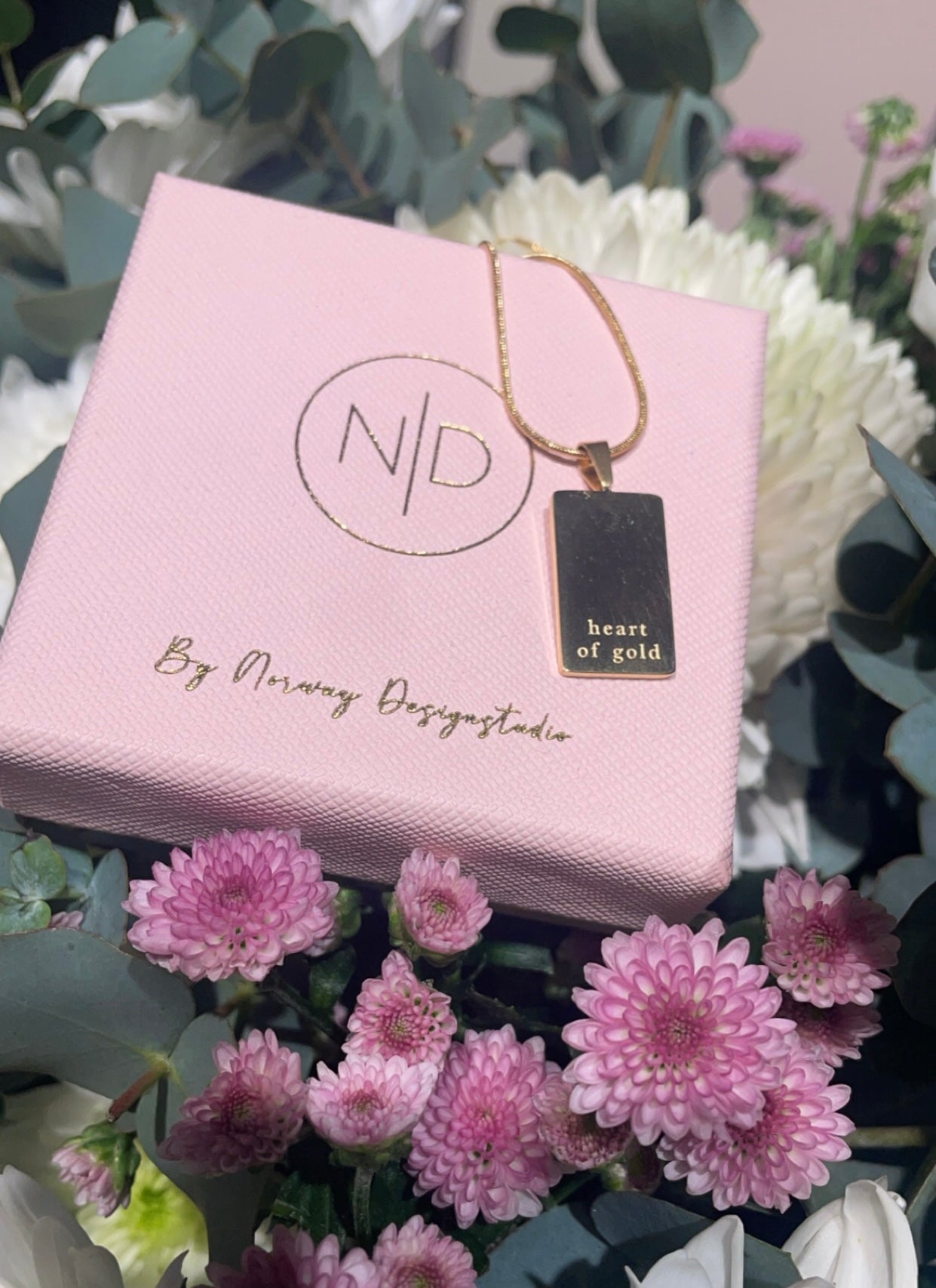 Tekstsmykke HEART OF GOLD