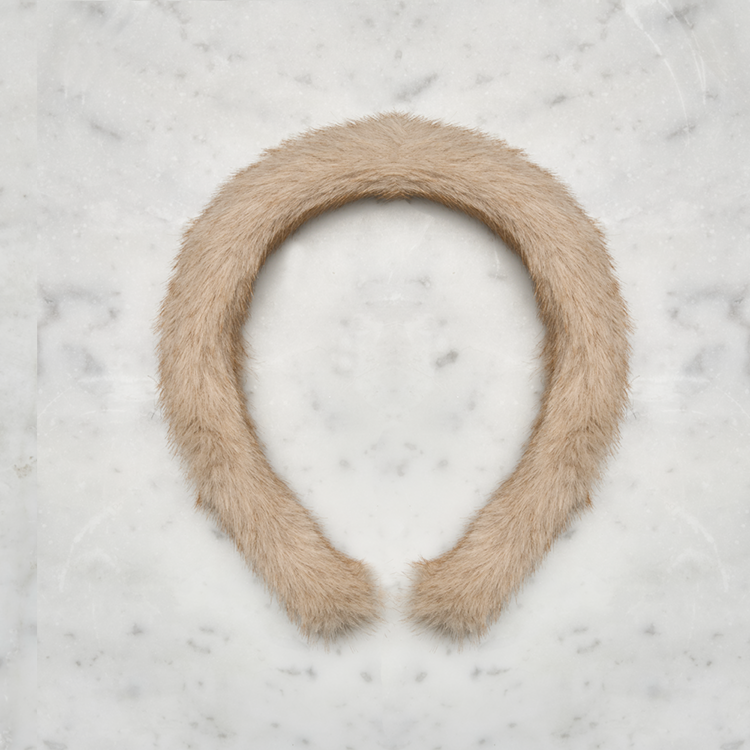 Hårbøyle, Fuskepels - Lys beige