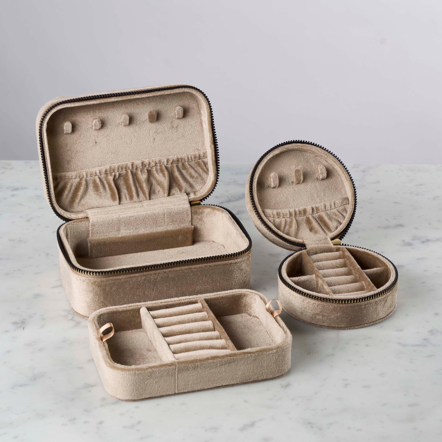 Smykkeskrin velour - rundt, beige