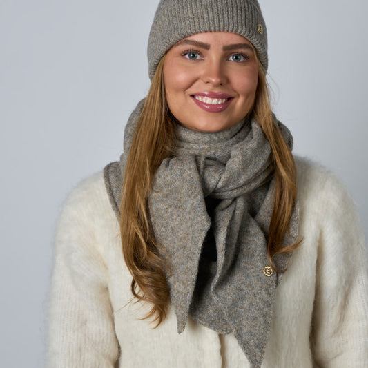 Strikket trekantskjerf, Mocca melert