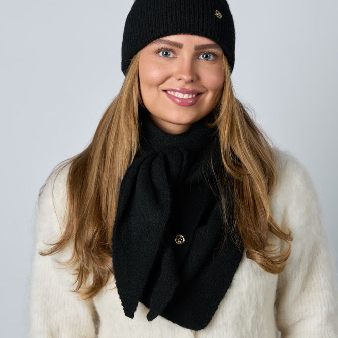 Strikket trekantskjerf, Sort