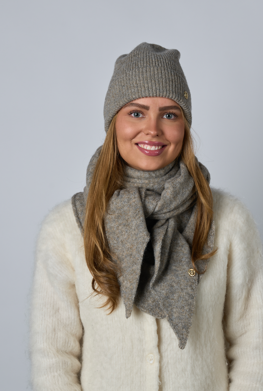 Strikket trekantskjerf, Mocca melert