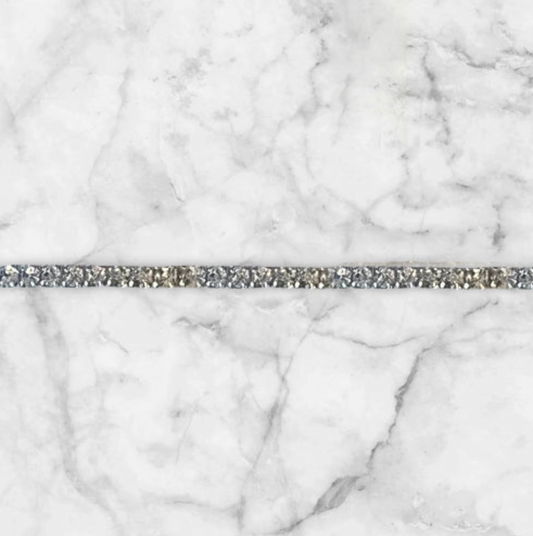 Elastisk armbånd med zirkonstener - Hvite stener