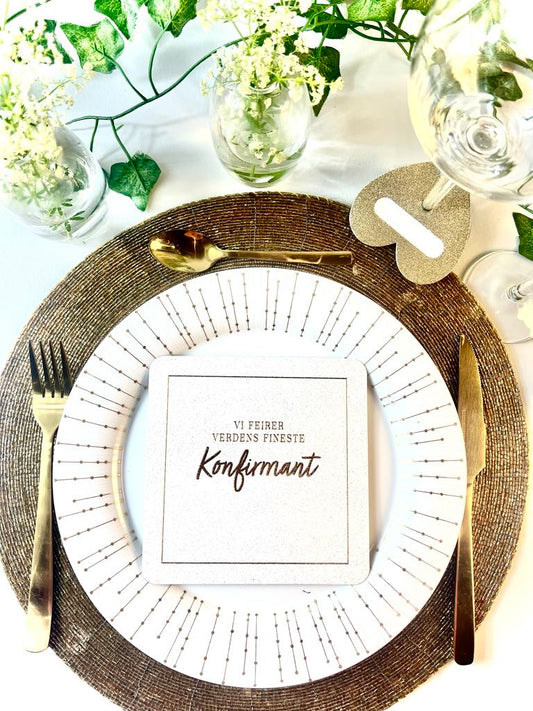 Pappiett hvit glitter "Vi feirer verdens fineste konfirmant"