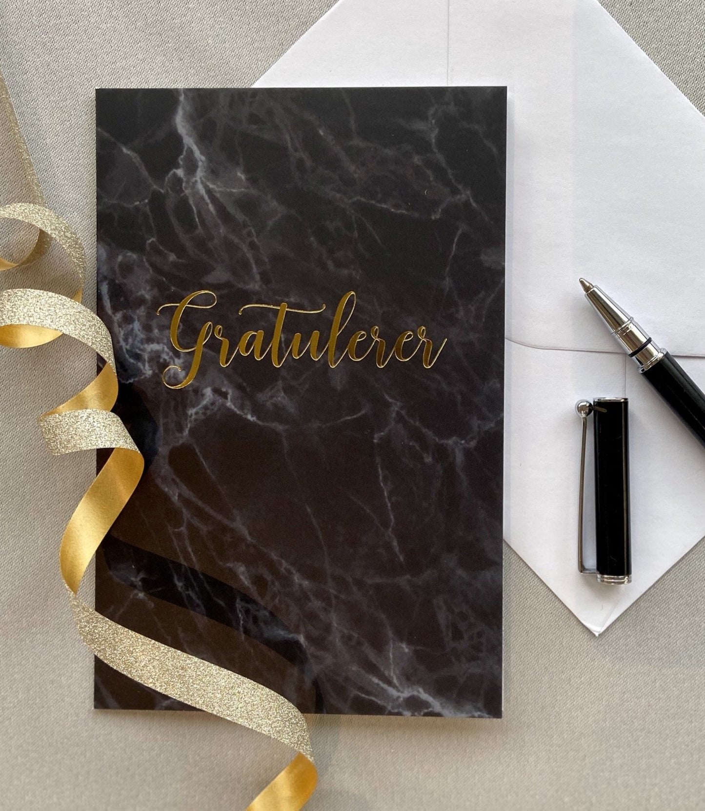 Gratulasjonskort marmor "Gratulerer"