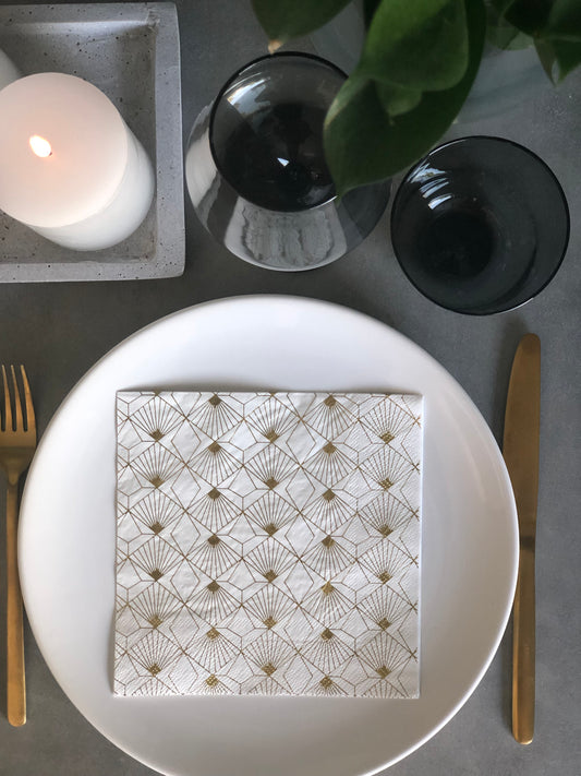 3-lags Hvit serviett med gull mønster