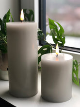 Last inn bildet i Galleri-visningsprogrammet, Naturtro LED-kubbelys, grå - 9 cm
