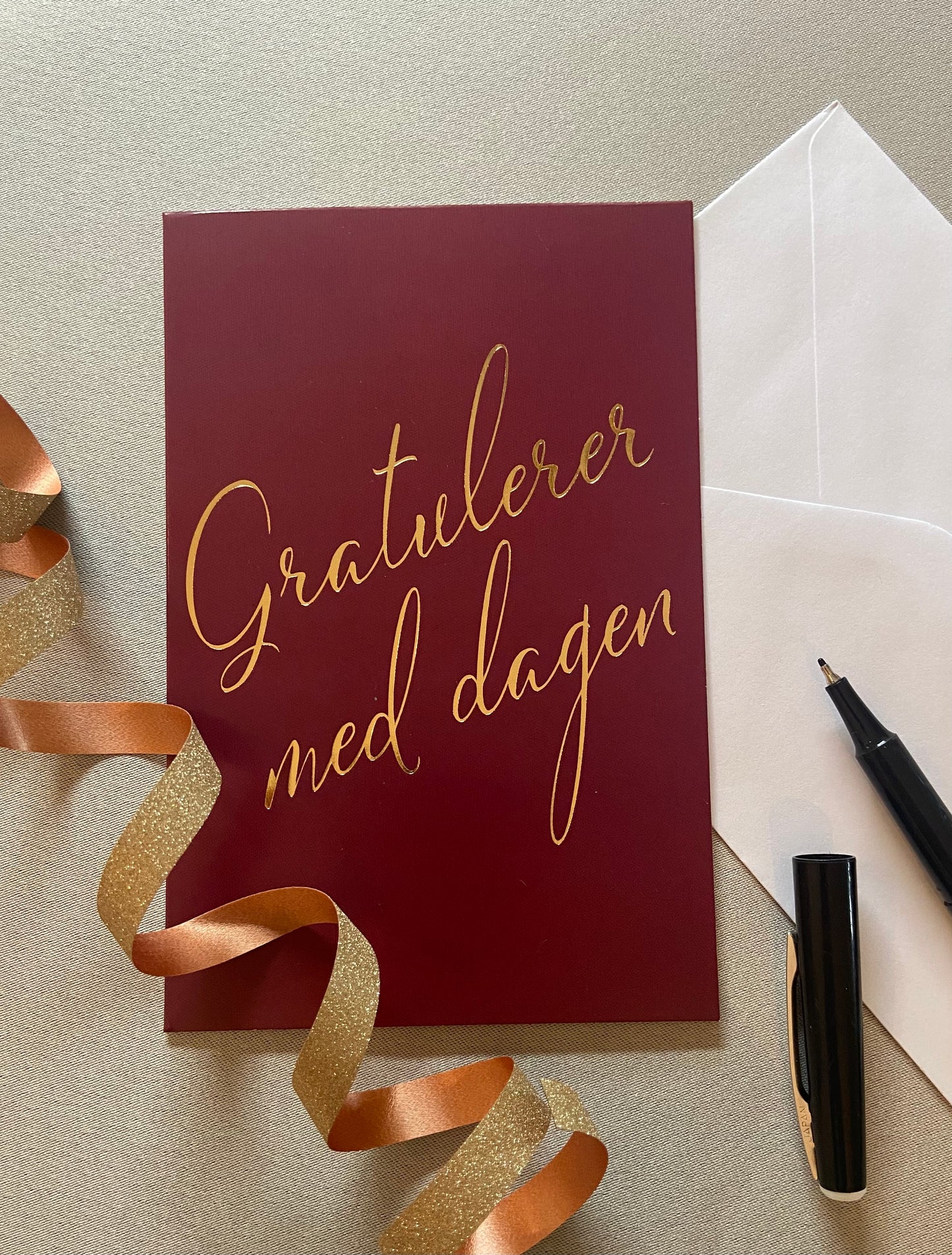 Gratulasjonskort "Gratulerer med dagen"