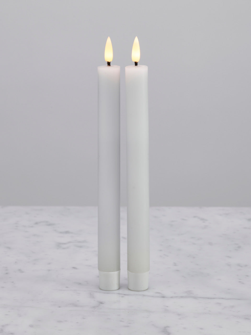 2 stk naturtro LED-kronelys, hvit