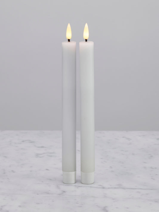 2 stk naturtro LED-kronelys, hvit